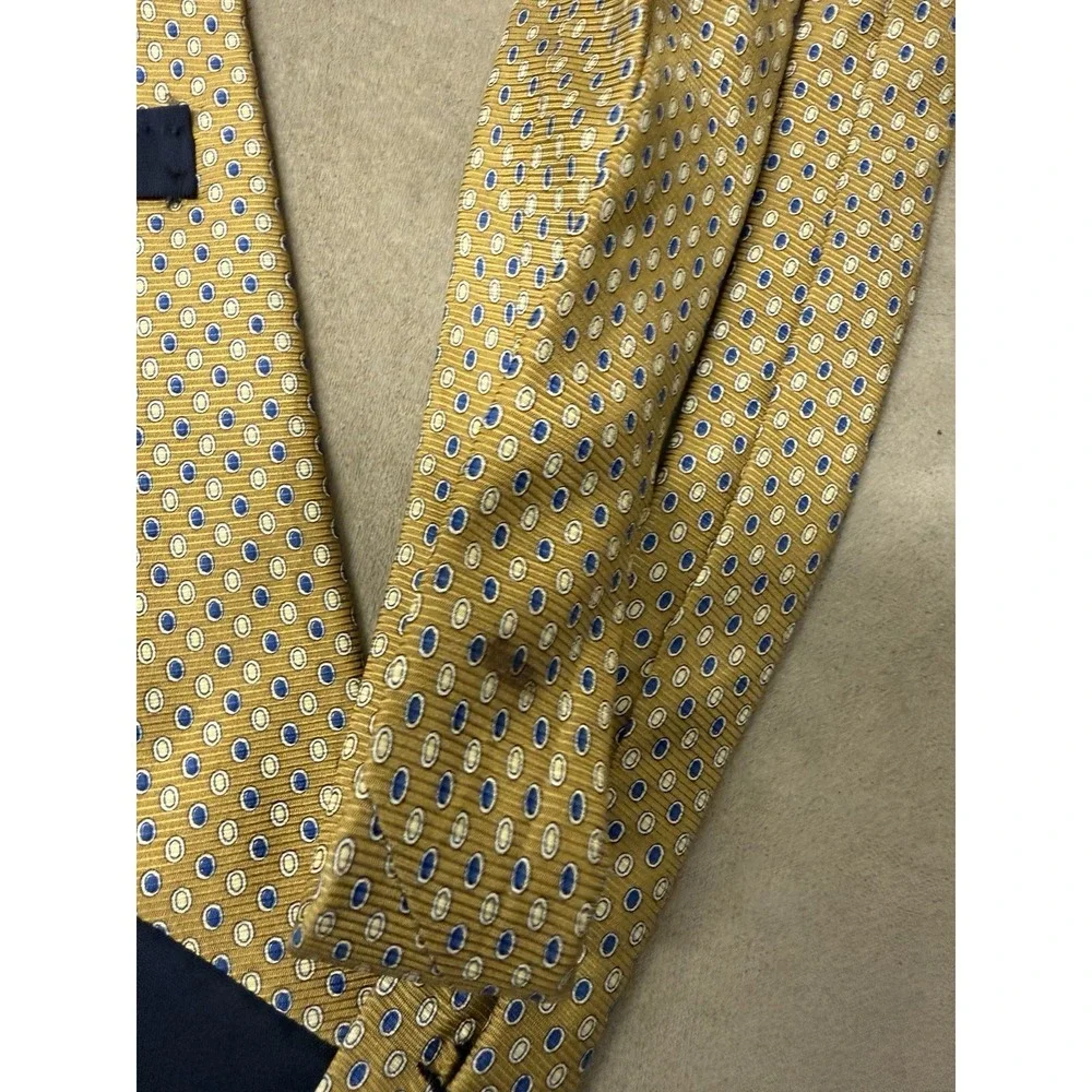 Brooks Brothers Multicolored 100% Silk Tie. *Minor Stain See Pic Nr 4 - Picture 4 of 7